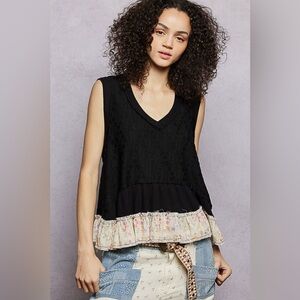 POL Floral Print V-Neck Textured Tank